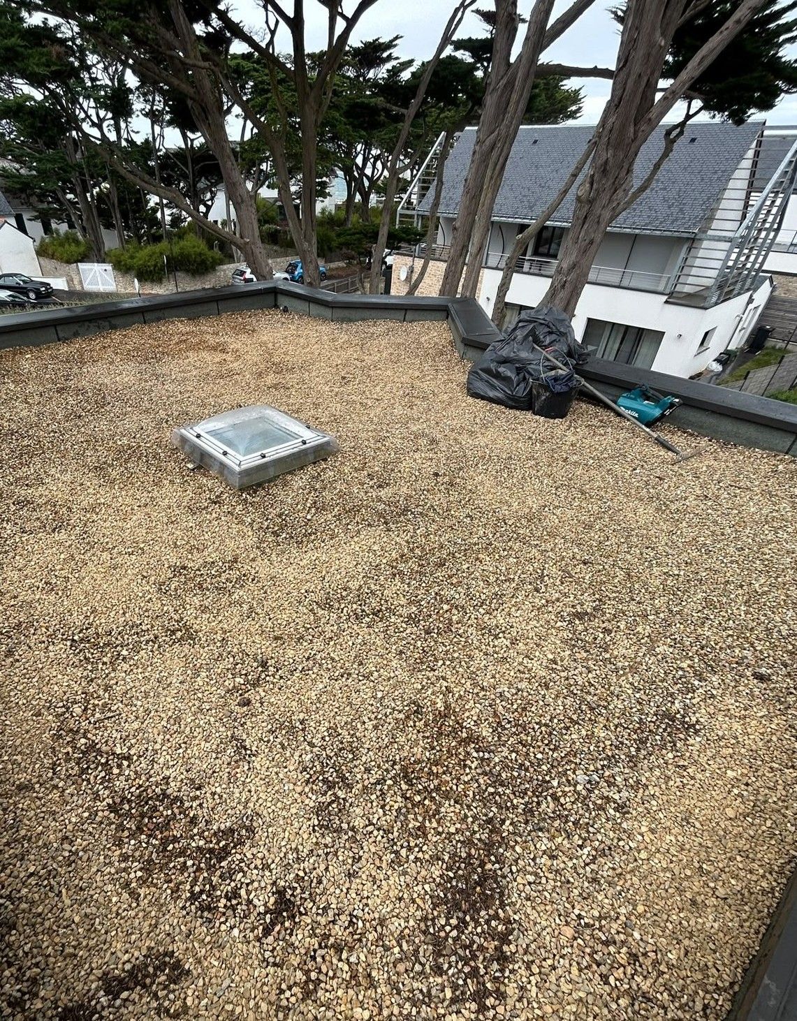 Nettoyage de toit-terrasse gravillonné, après nettoyage